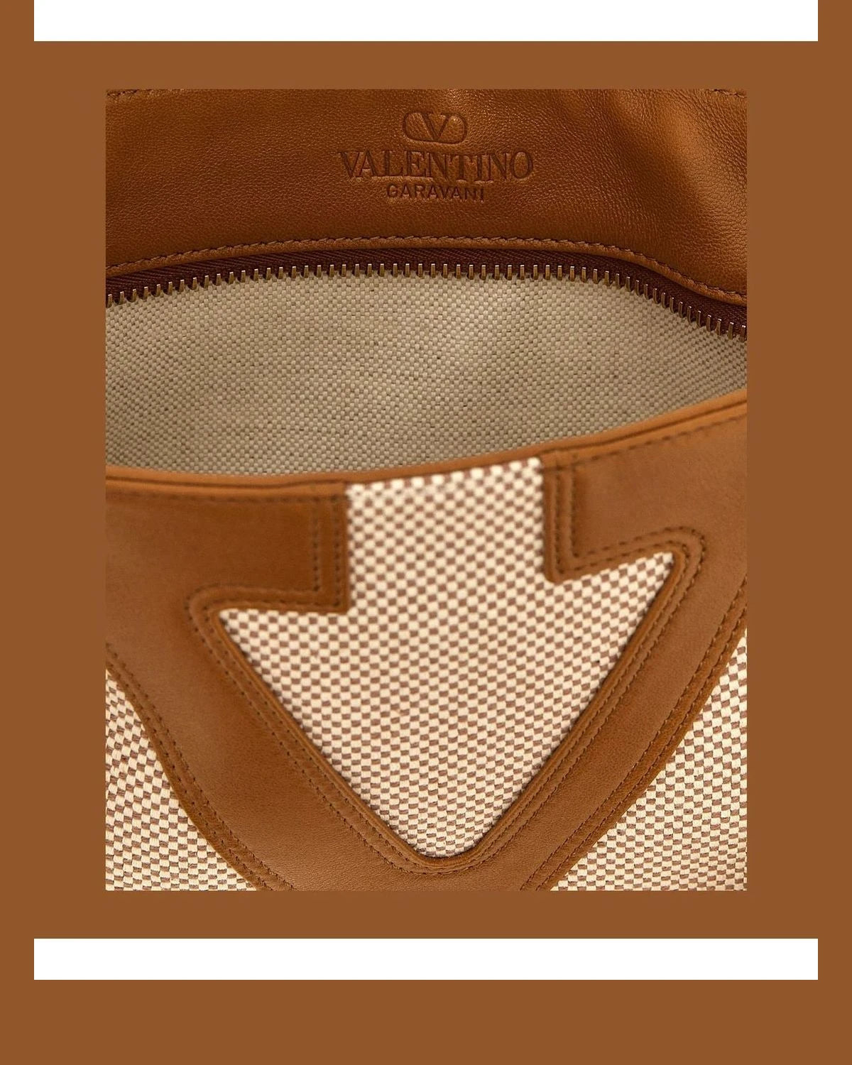 Valentino Garavani Shoulder Bag in beige, Cotton — view 4