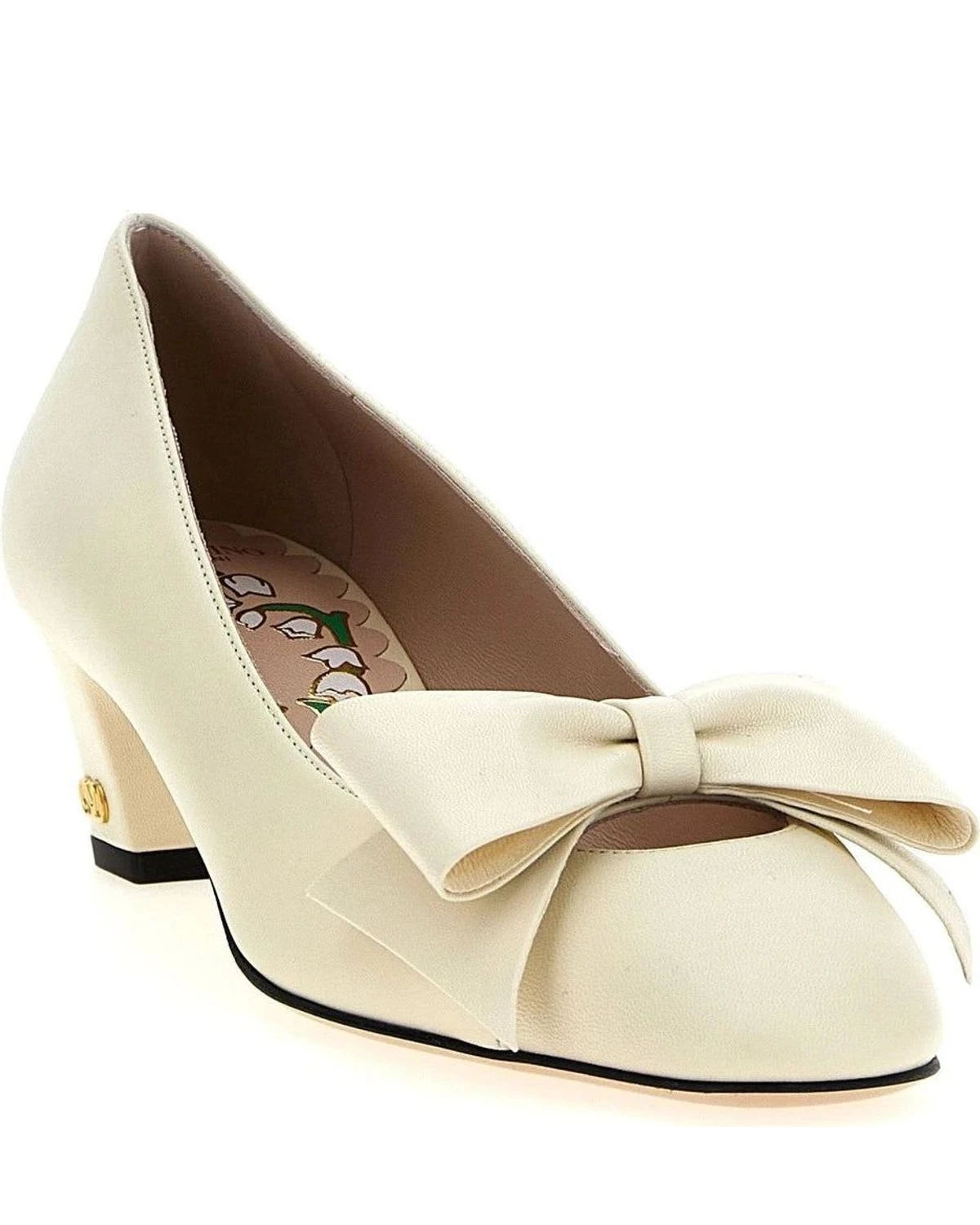 Valentino Garavani Pumps in white, Goat Leather — view 2