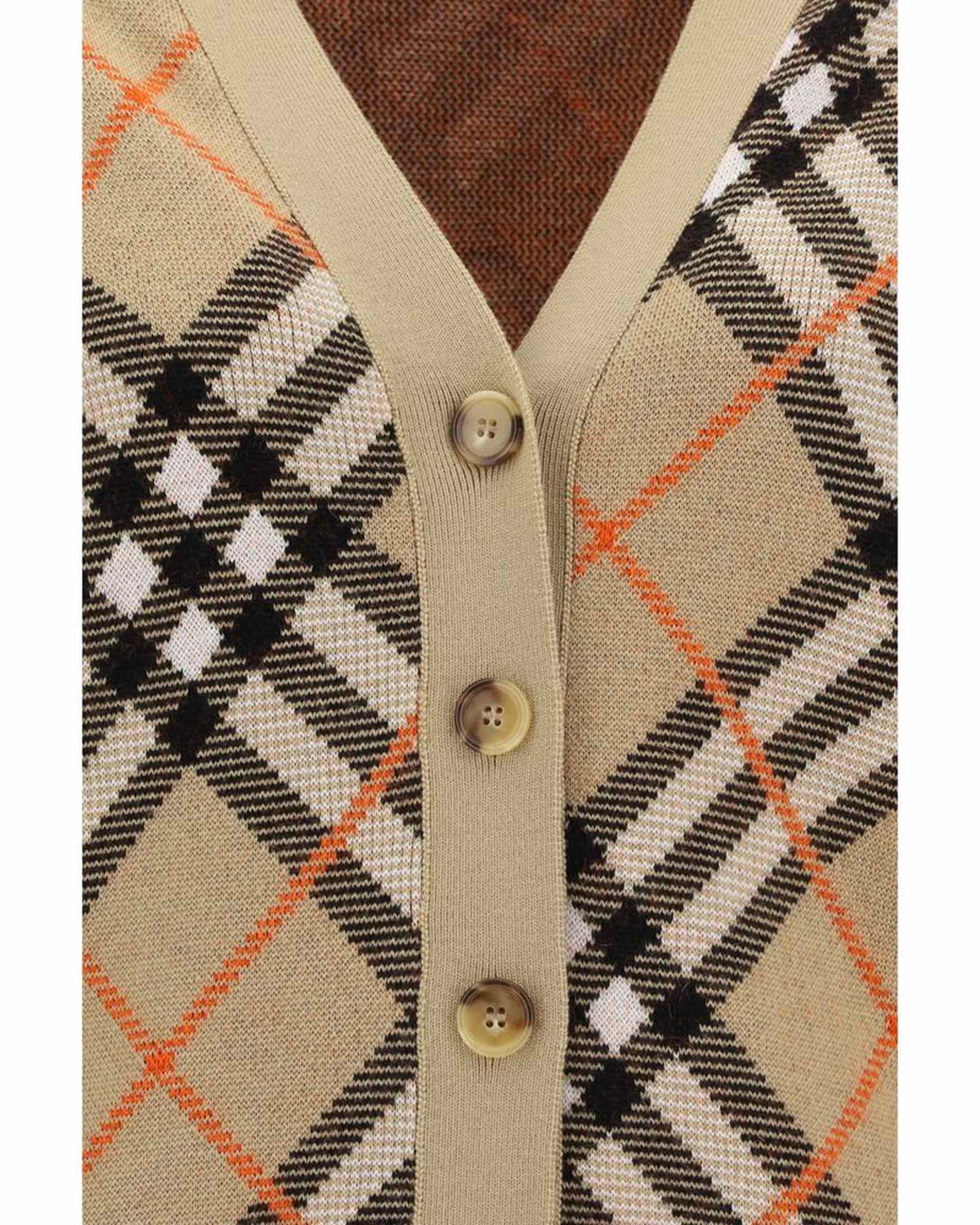 Burberry Cardigan Glam Steals