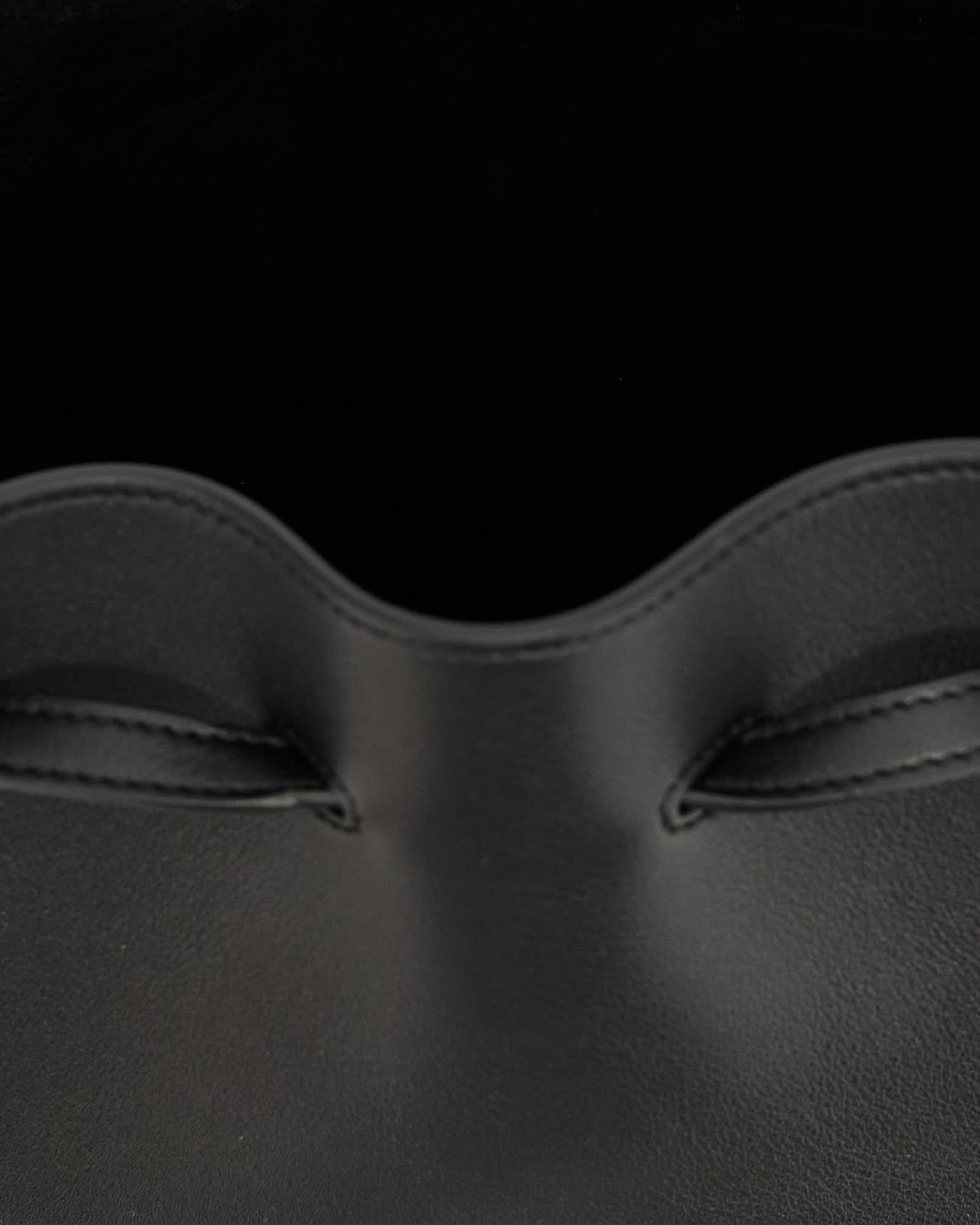 Valentino Garavani Vlogo Signature Shoulder Bag Shoulder