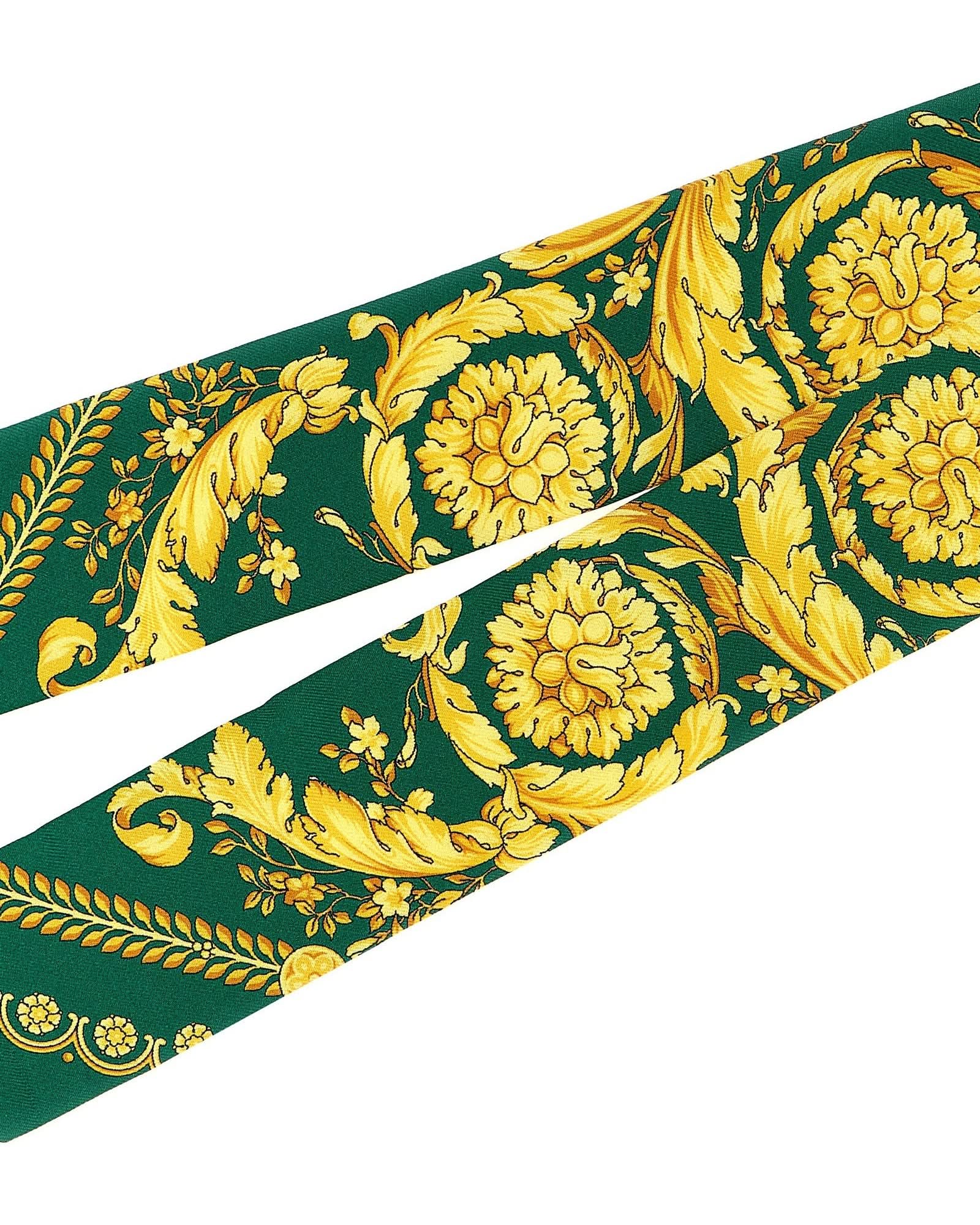 Versace Lavallière ‘baroque’ Glam Steals