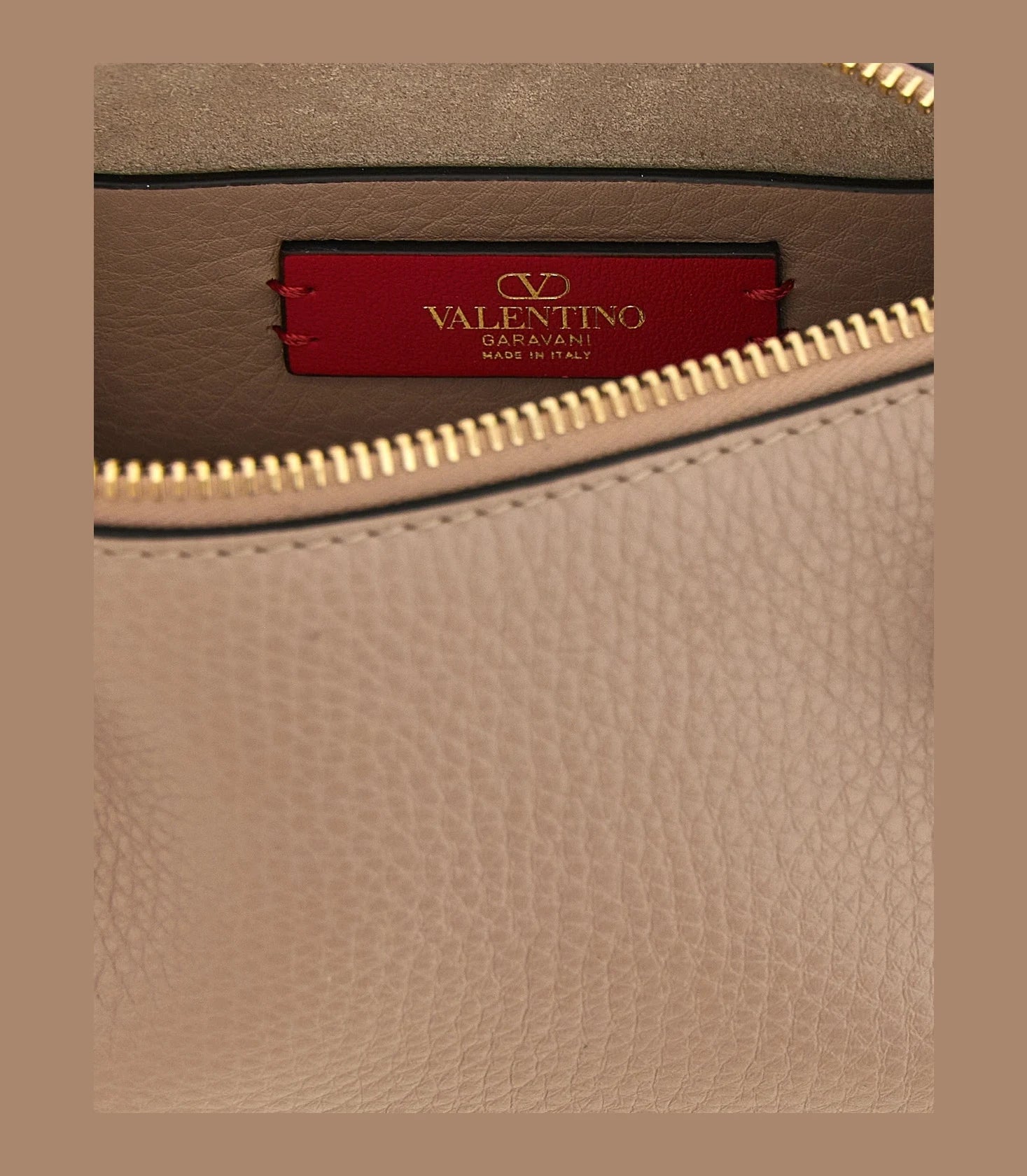 Valentino Garavani Shoulder Bag in pink, Calfskin Leather — view 4