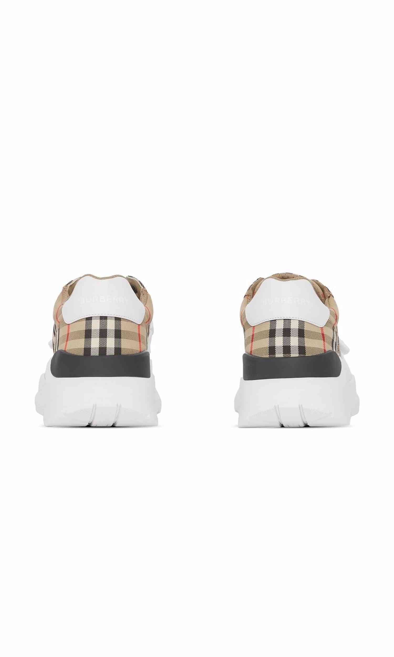 Burberry Sneakers Beige Glam Steals