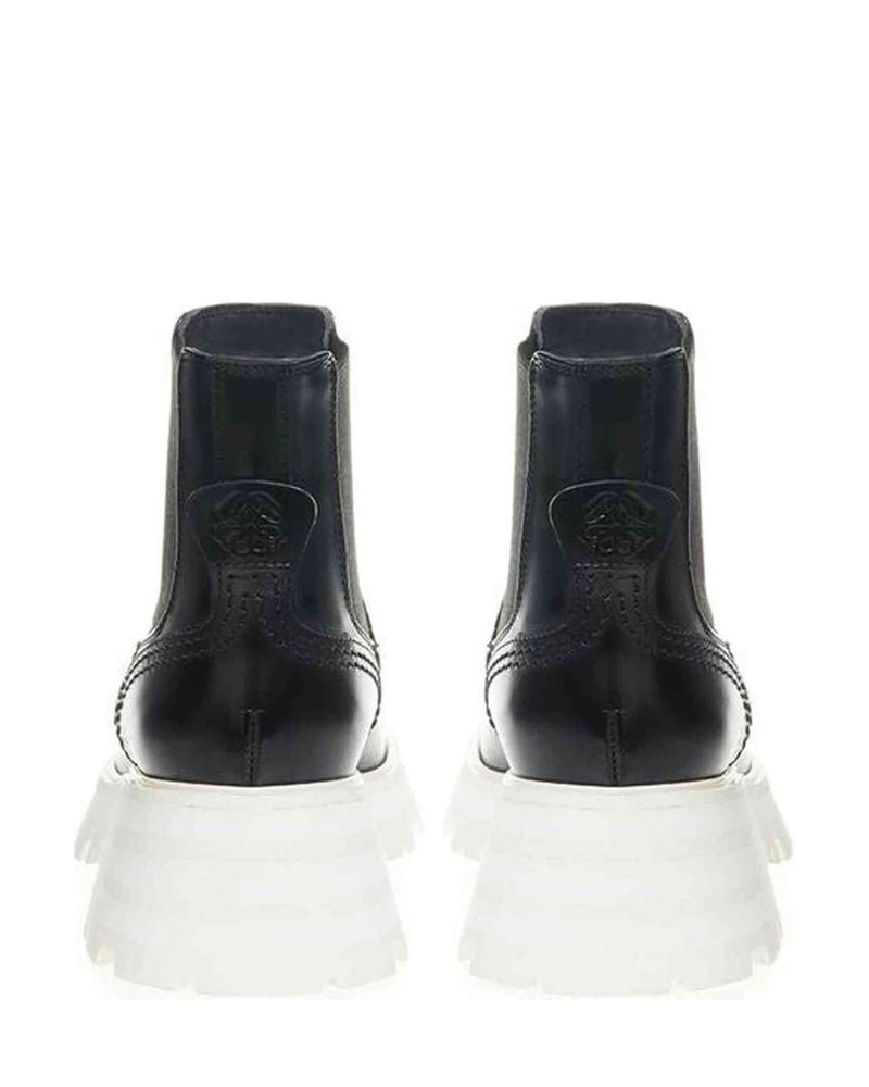 Alexander Mcqueen Black Elegant Leather Boots In Timeless Boots