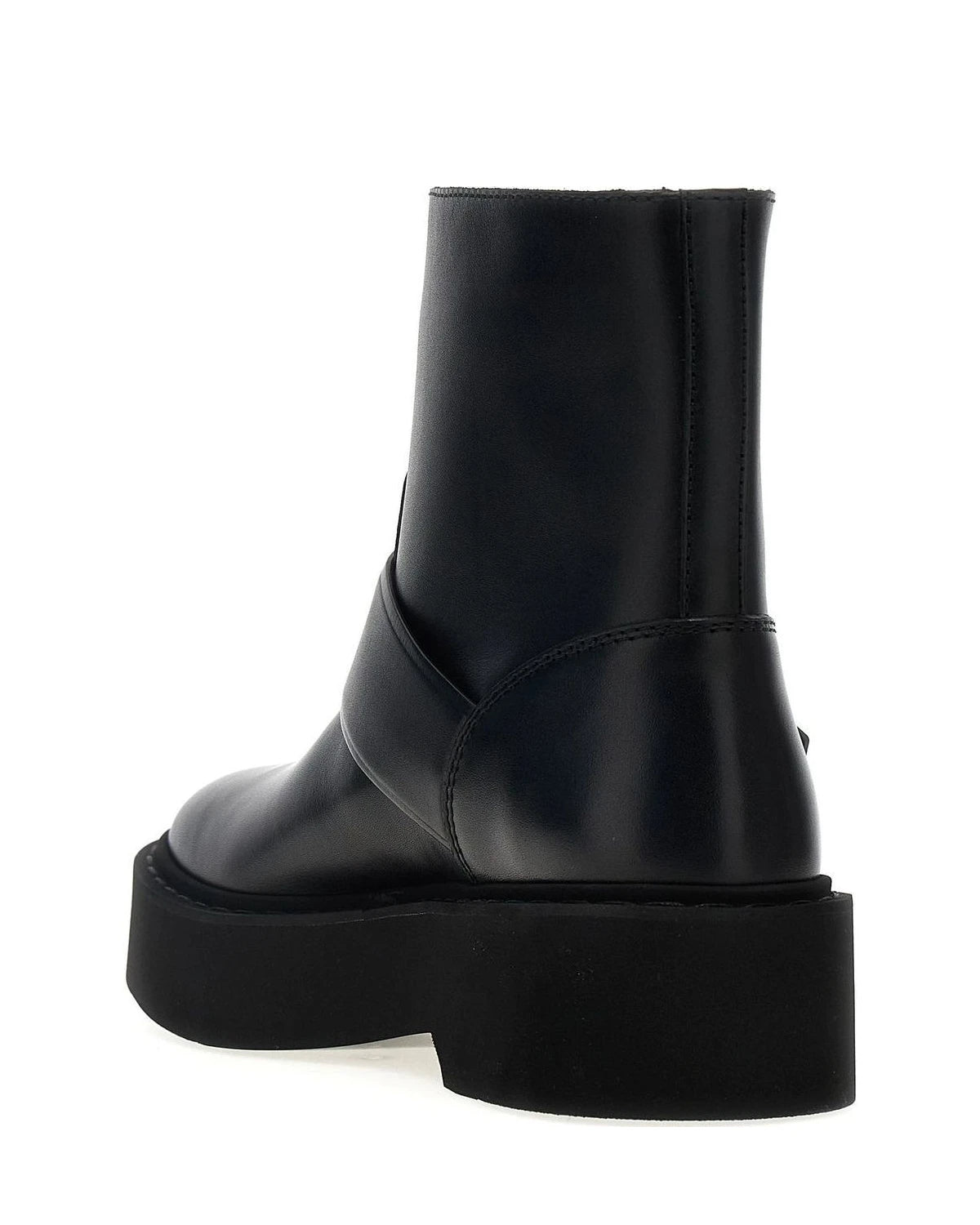 Roger Vivier Boots in black, Calfskin Leather — view 3