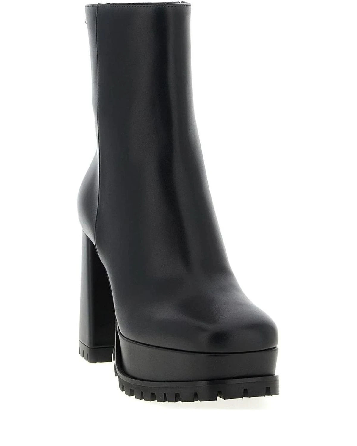 Gianvito Rossi Boots in black, Calfskin Leather — view 2
