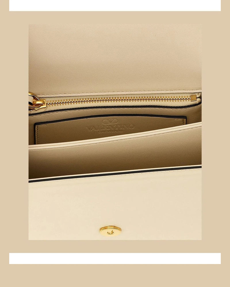 Valentino Garavani Shoulder Bag in white, Calfskin Leather — view 4
