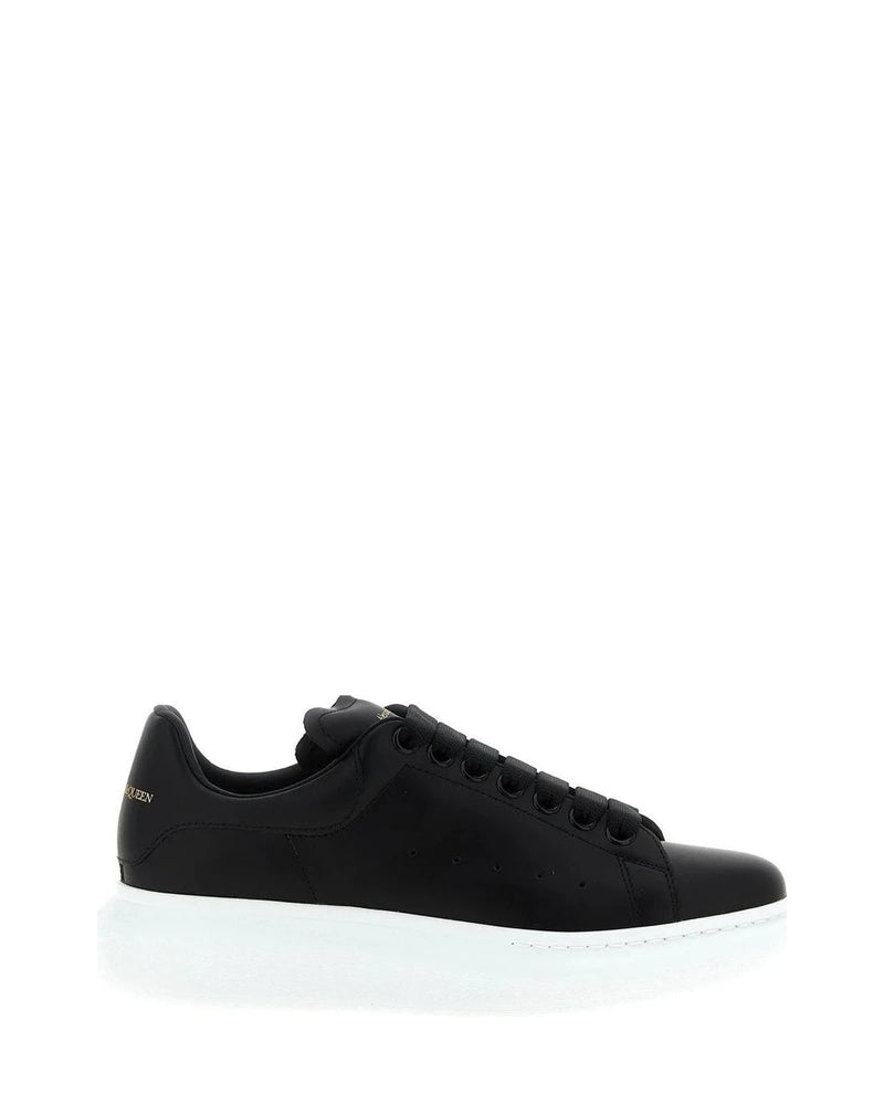 Alexander McQueen Sneakers in black
