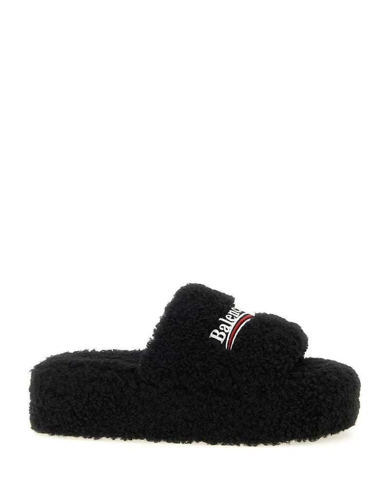 Balenciaga Slides in black, Polyester