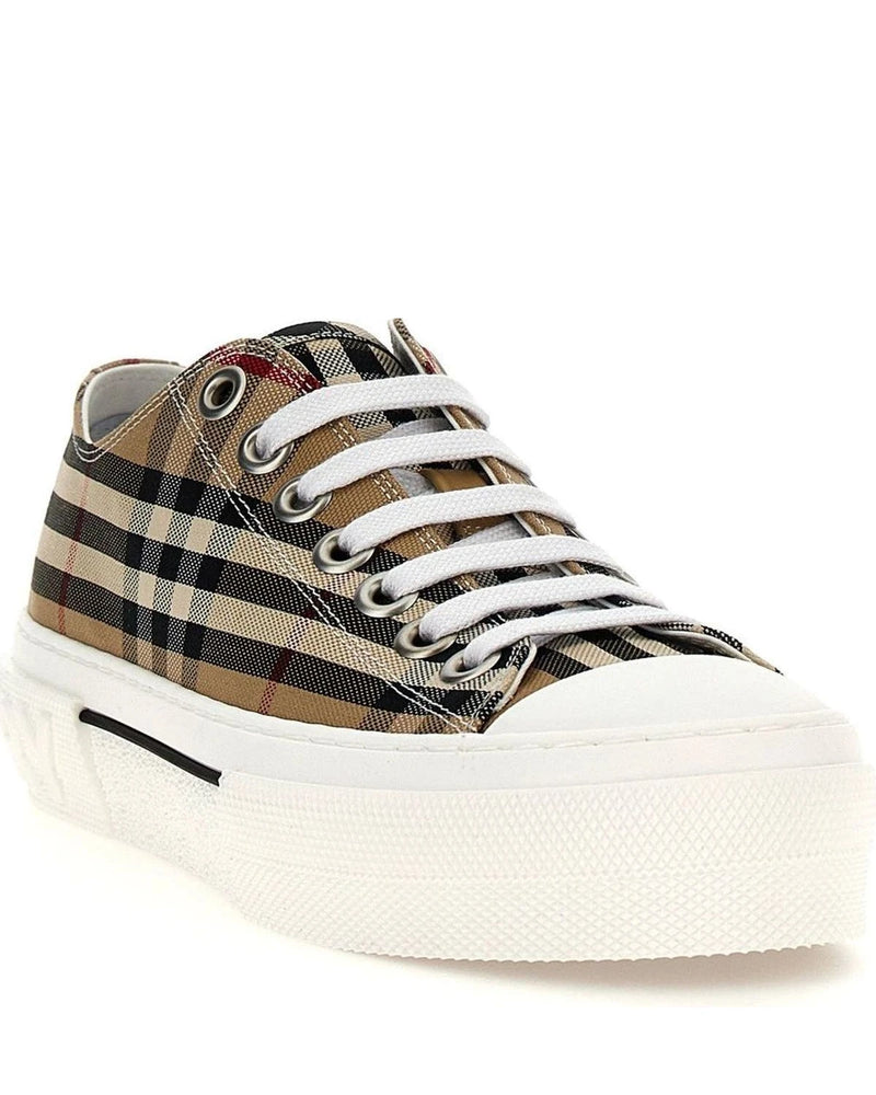 Burberry Sneakers in beige — view 2