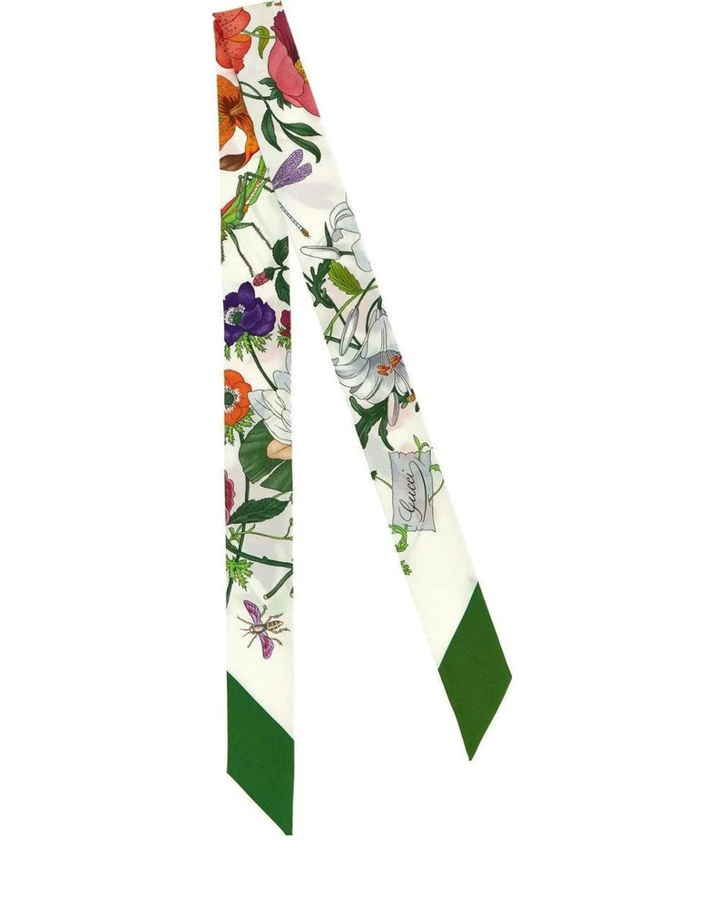 Gucci Scarves & Shawl in white, Silk