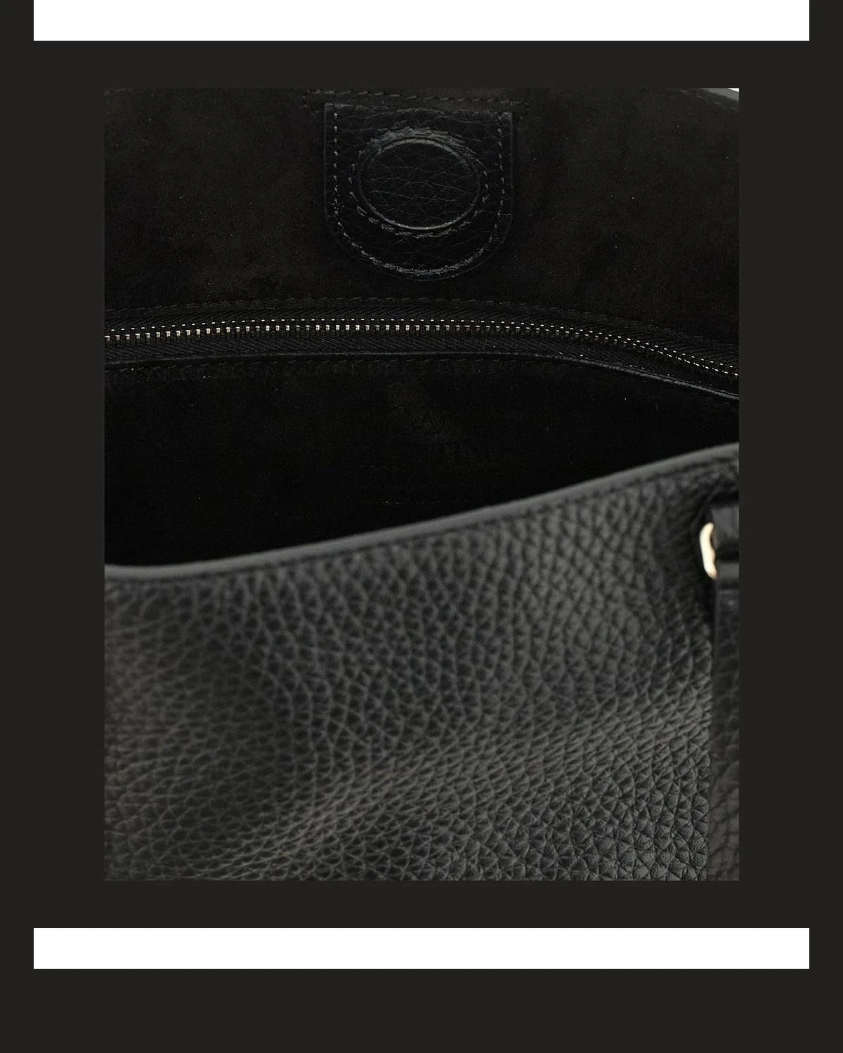 Valentino Garavani Tote Bag in black, Calfskin Leather — view 4