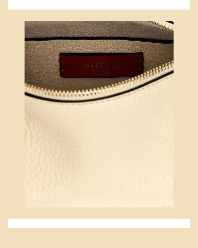 Valentino Garavani Shoulder Bag in white, Calfskin Leather — view 4