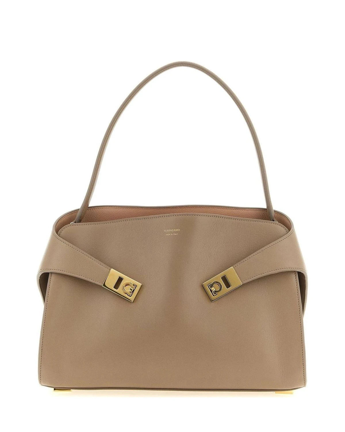Ferragamo Shoulder Bag in pink, Calfskin Leather