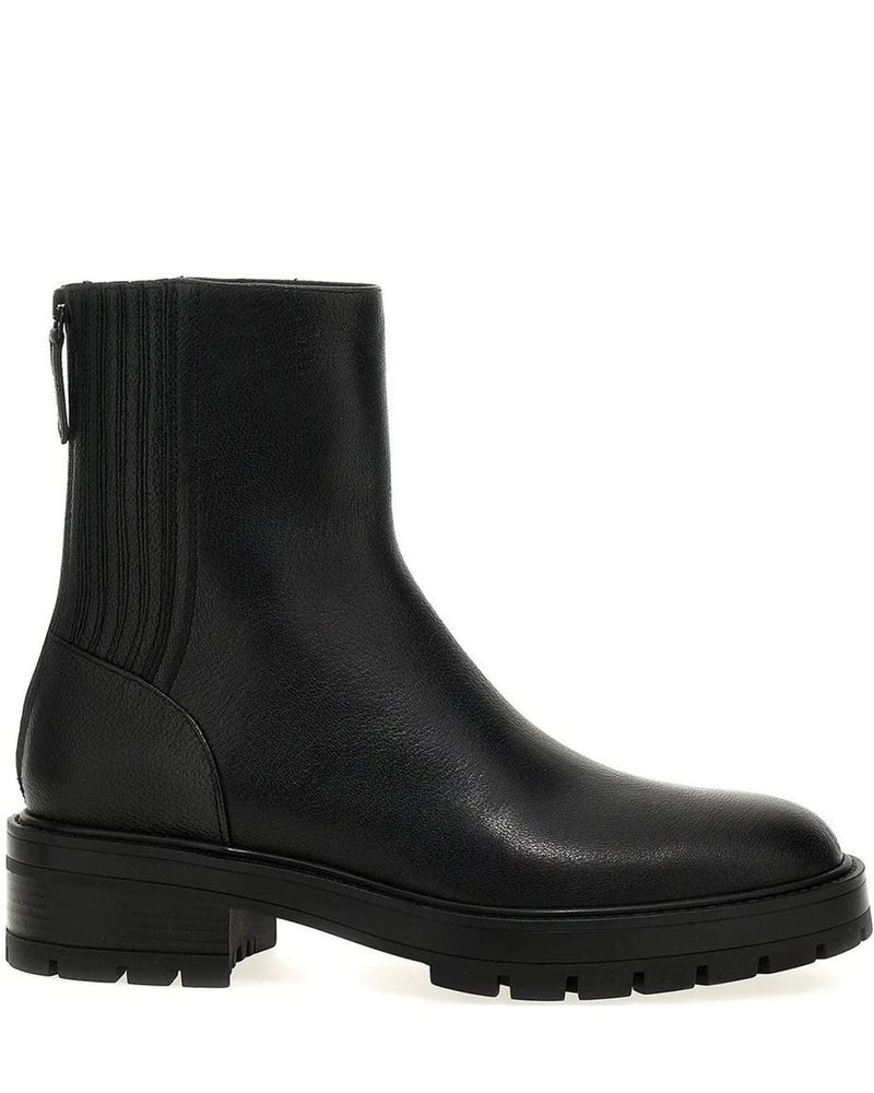 Aquazzura Ankle Boots in black, Calfskin Leather