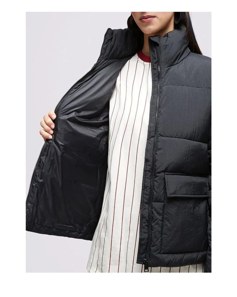 Champion Puffer Jacket in black — view 4