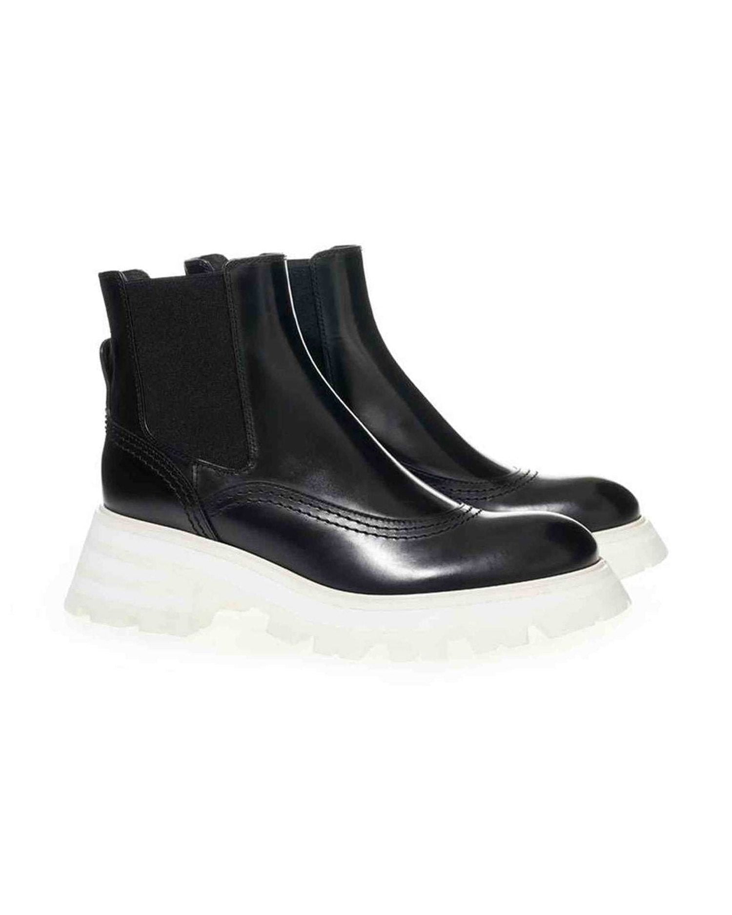 Alexander Mcqueen Elegant Leather Boots In Black Timeless Glam Steals