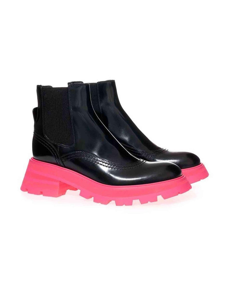 Alexander Mcqueen Elegant Leather Black Boots Glam Steals