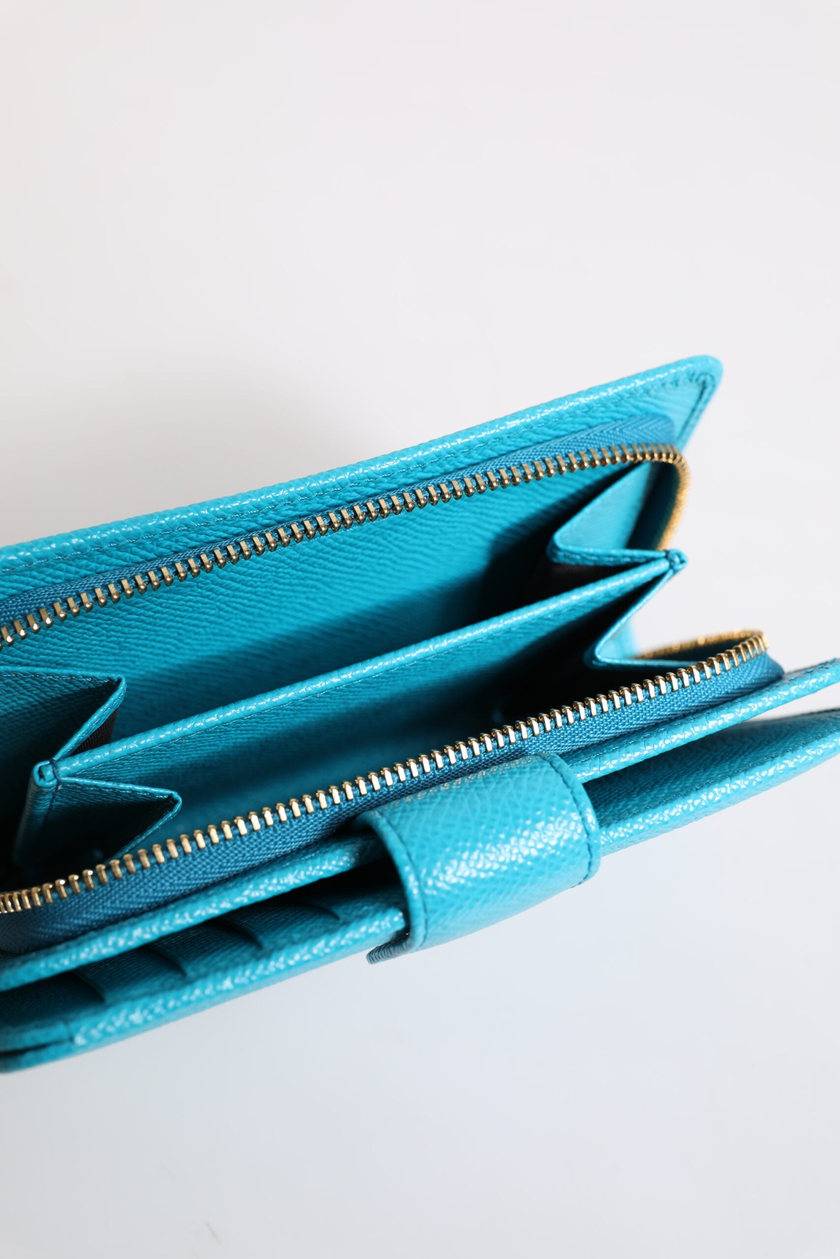 Dolce & Gabbana Light Blue Leather Bifold Continental Clutch Wallet Glam Steals