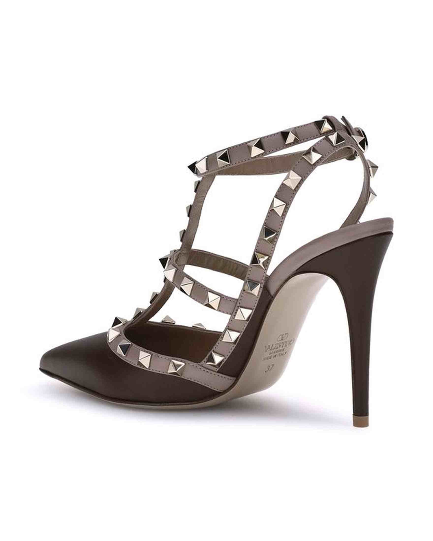 Valentino Garavani Rockstud Pumps Glam Steals
