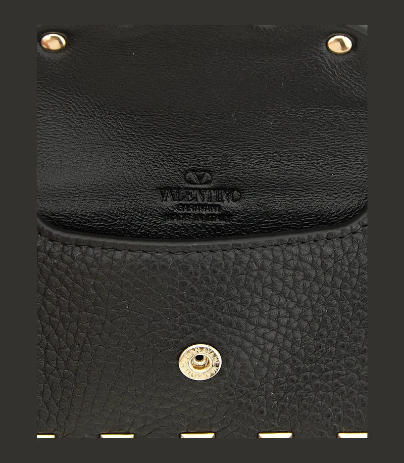 Valentino Garavani Keychain in black, Calfskin Leather — view 3