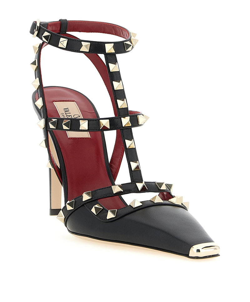 Valentino Garavani Pumps in black, Calfskin Leather — view 2